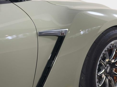Used 2021 Nissan GT-R Premium AWD/4WD image 5