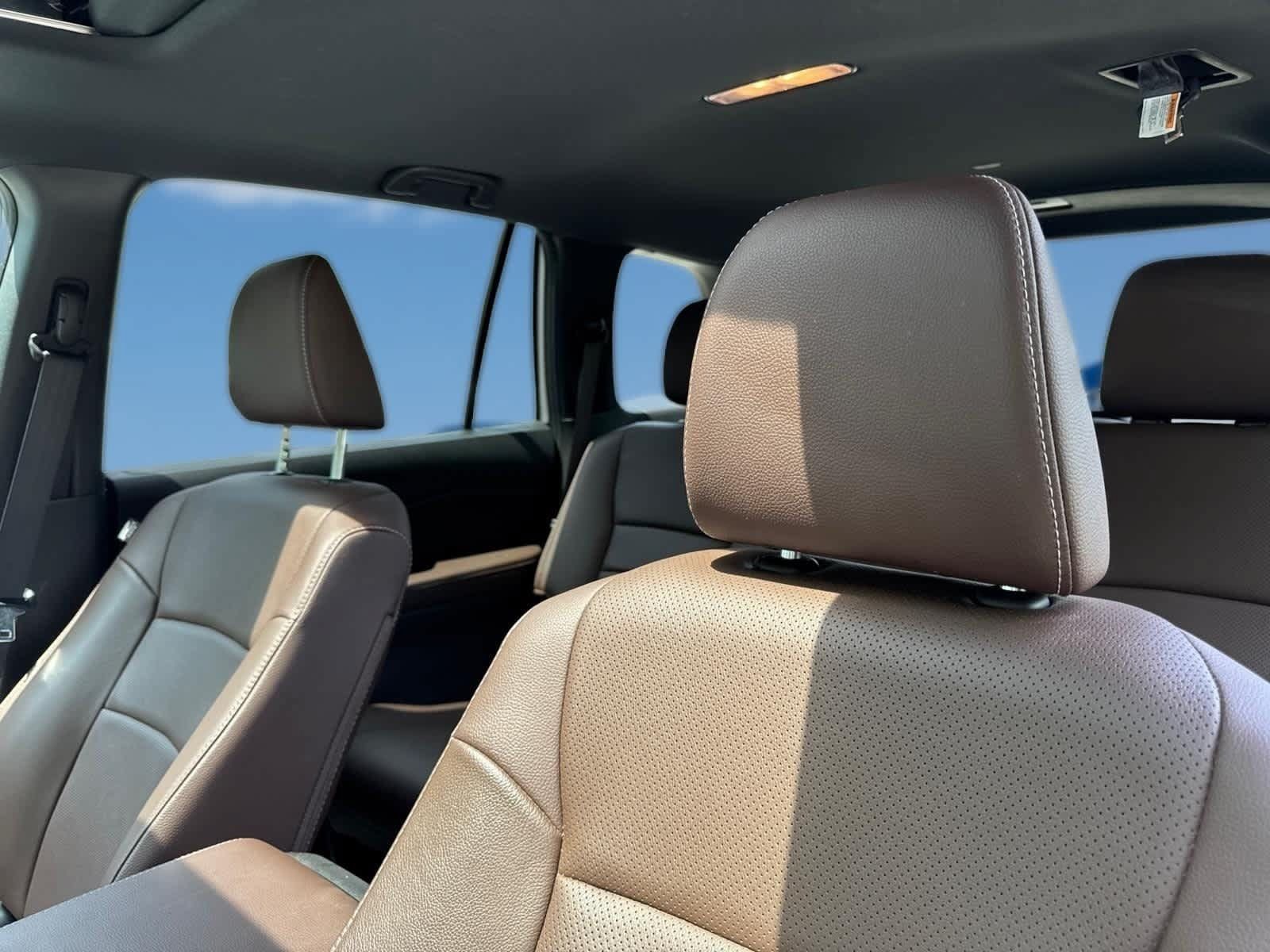 Used 2025 Honda Passport EX-L image 16