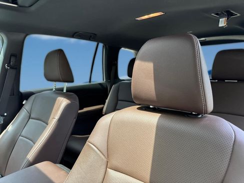 Used 2025 Honda Passport EX-L image 16