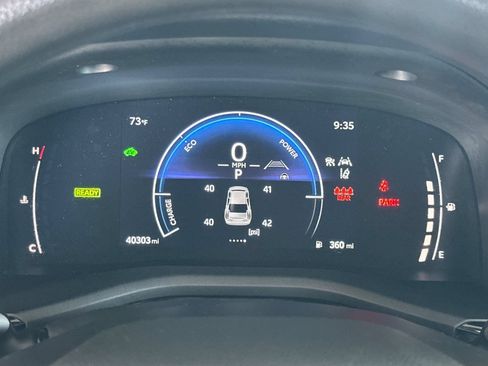 Used 2025 Toyota Camry LE FWD image 19