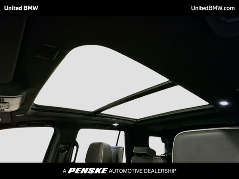 Used 2021 GMC Yukon SLT w/ SLT Luxury Plus Package image 11