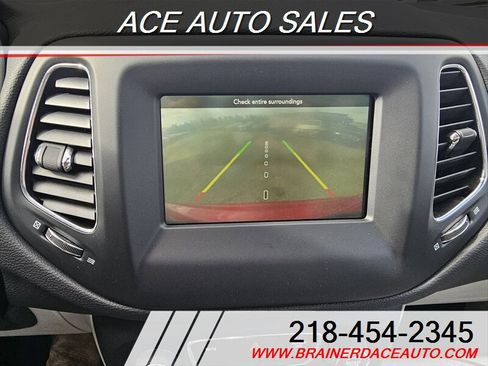 Used 2020 Jeep Compass Latitude image 11