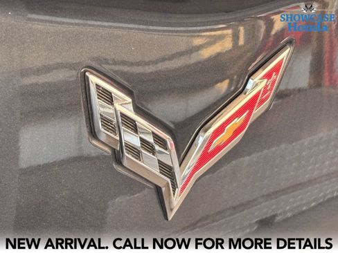 Used 2019 Chevrolet Corvette Stingray Coupe w/ 1LT RWD image 10