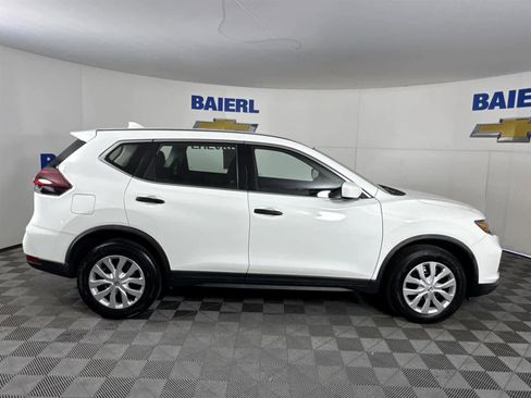 Used 2019 Nissan Rogue S image 6