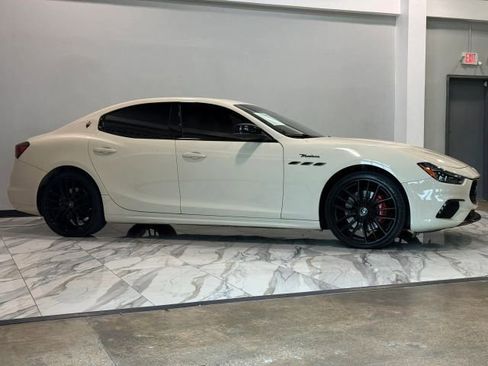 Used 2022 Maserati Ghibli Modena RWD image 6
