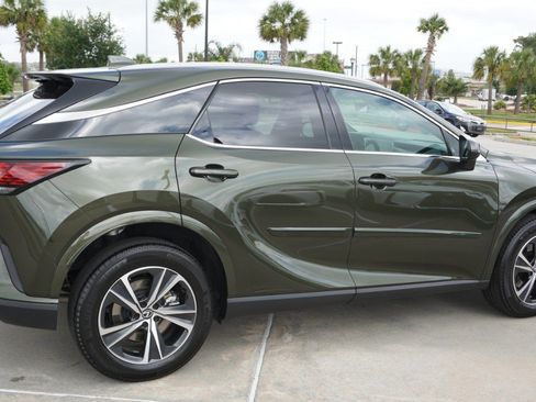Used 2023 Lexus RX 350 Premium w/ Cold Area Package FWD image 4
