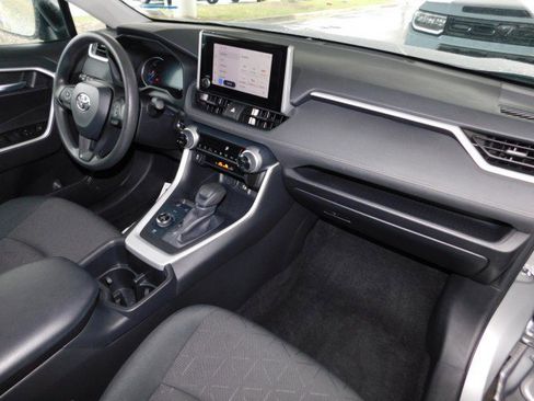 Used 2024 Toyota RAV4 XLE image 19