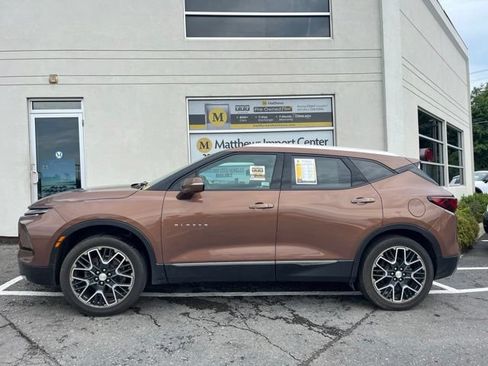 Used 2023 Chevrolet Blazer Premier w/ Driver Confidence II Package AWD/4WD image 2