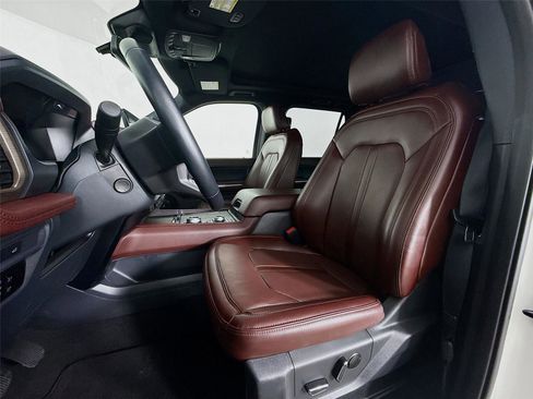 Used 2024 Ford Expedition Max Limited AWD/4WD image 23