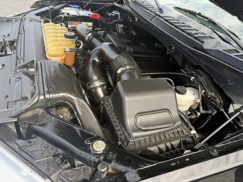 Used 2018 Ford F150 XLT w/ Max Trailer Tow Package image 40