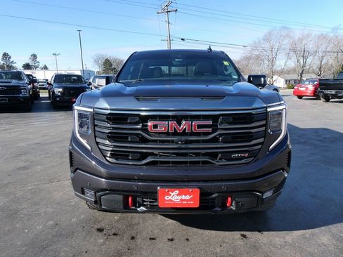 Used 2023 GMC Sierra 1500 AT4 w/ AT4 Premium Package image 9