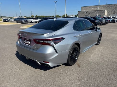 Used 2023 Toyota Camry XSE FWD image 3