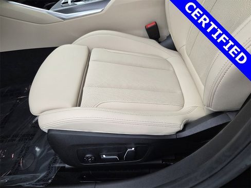 Certified 2025 BMW 330i Sedan w/ Convenience Package image 28