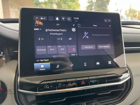 Used 2025 Jeep Compass Limited image 20