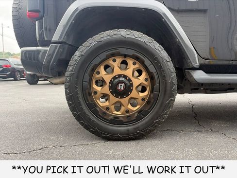 Used 2022 Jeep Wrangler Unlimited Sahara AWD/4WD image 7