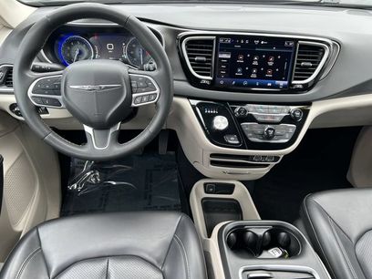 Used 2024 Chrysler Pacifica Touring-L