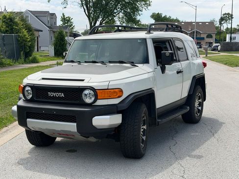 Used 2010 Toyota FJ Cruiser 4WD image 1