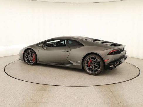 Used 2015 Lamborghini Huracan LP 610-4 AWD/4WD image 3