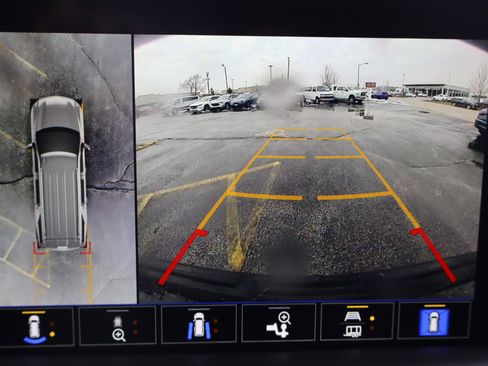 Used 2022 Chevrolet Tahoe High Country image 17