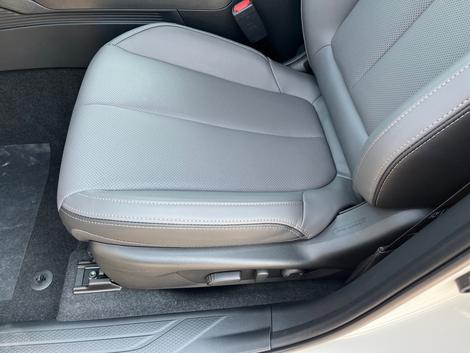 New 2026 Subaru Outback Limited AWD/4WD image 14