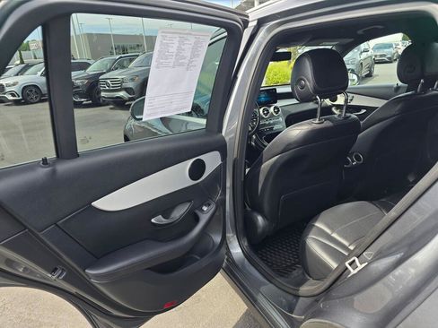 Used 2021 Mercedes-Benz GLC 300 4MATIC image 35
