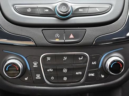 Used 2022 Chevrolet Equinox RS w/ LPO, Floor Liner Package FWD image 21