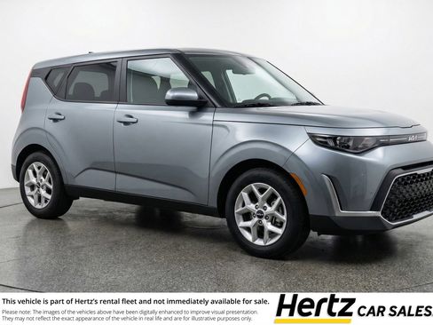 Used 2025 Kia Soul LX w/ LX Technology Package FWD image 1