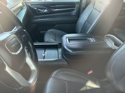 Used 2021 GMC Yukon Denali w/ Denali Ultimate Package AWD/4WD image 10