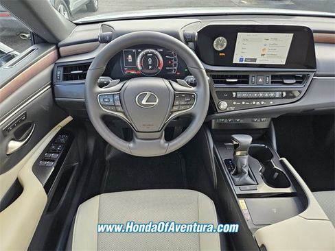 Used 2024 Lexus ES 350 w/ Premium Package image 10