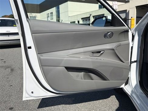 New 2026 Hyundai Elantra Blue image 10