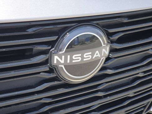 Used 2025 Nissan Altima 2.5 SV AWD/4WD image 10