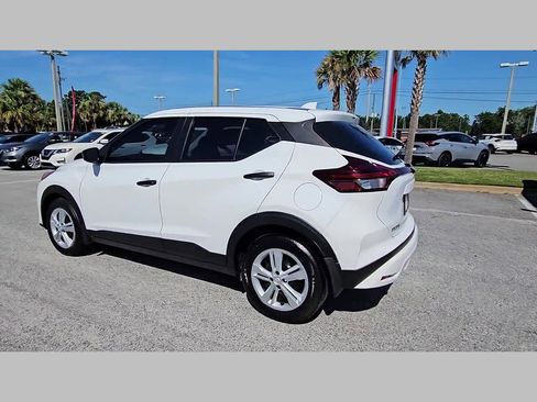 Used 2025 Nissan Kicks Play S image 27