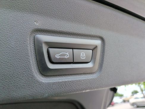 Used 2023 BMW i4 eDrive35 w/ Premium Package RWD image 40