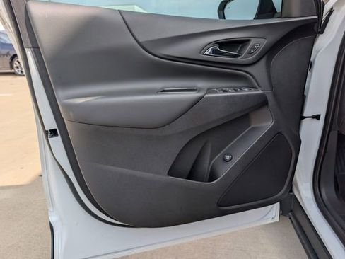 Used 2023 Chevrolet Equinox LT image 21
