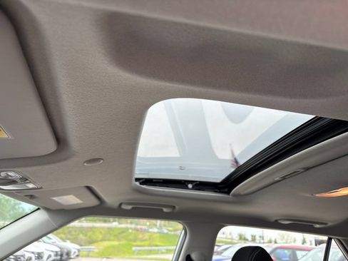 New 2026 Hyundai Venue SEL FWD image 7