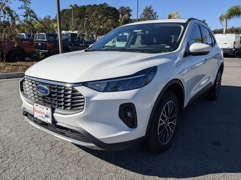 New 2024 Ford Escape SE image 8