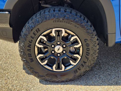 Used 2023 Chevrolet Silverado 1500 ZR2 AWD/4WD image 11