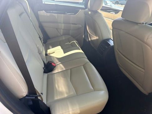 Used 2019 Cadillac XT5 AWD image 24