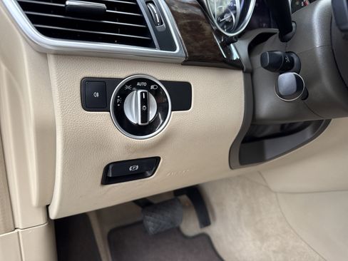 Used 2015 Mercedes-Benz ML 250 BlueTEC 4MATIC image 37
