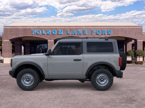 New 2026 Ford Bronco 2-Door AWD/4WD image 3