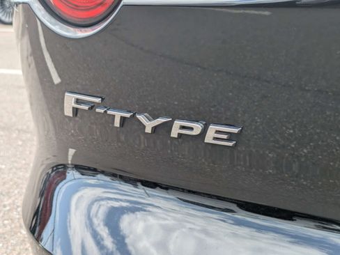 Used 2019 Jaguar F-TYPE Convertible RWD image 15