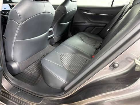 Used 2019 Toyota Camry SE image 20