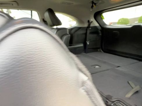 Used 2023 Toyota Highlander Limited image 37