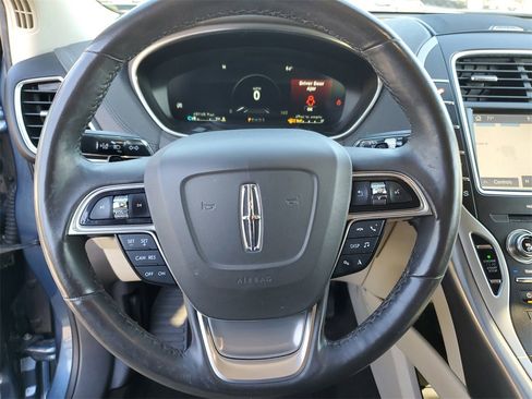 Certified 2019 Lincoln Nautilus Select image 23