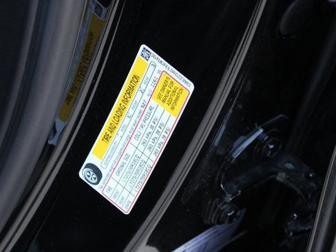 Certified 2024 GMC Sierra 1500 AT4X image 33