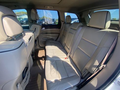 Used 2014 Jeep Grand Cherokee Overland w/ Advanced Technology Group image 17
