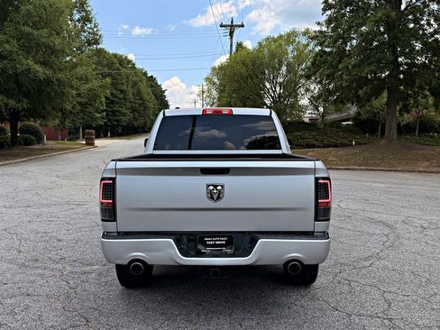 Used 2015 RAM 1500 Express RWD image 5