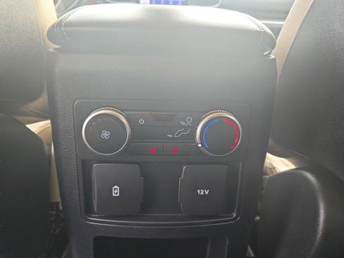 Used 2020 Ford Explorer XLT w/ Equipment Group 202A image 24