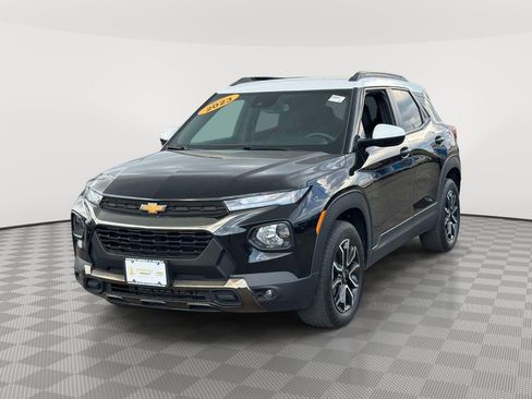 Used 2023 Chevrolet TrailBlazer ACTIV w/ Convenience Package FWD image 3