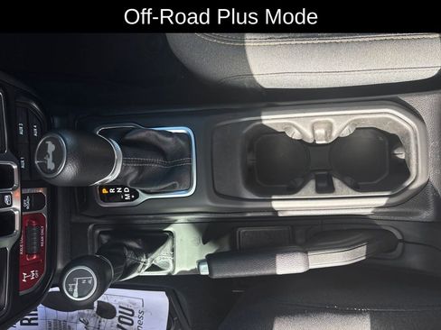 Used 2024 Jeep Wrangler Willys image 24